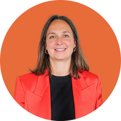 Carolin Höll, Ansprechpartnerin für Arbeitswelten bei Höll