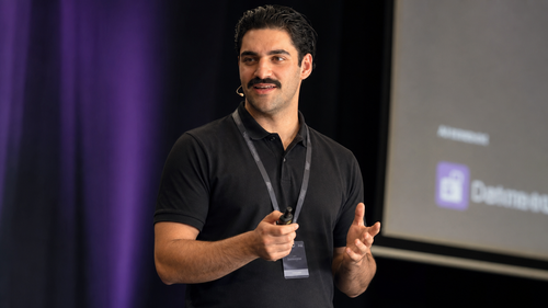 Leading AI Expert Saman Shah speaking at Conference